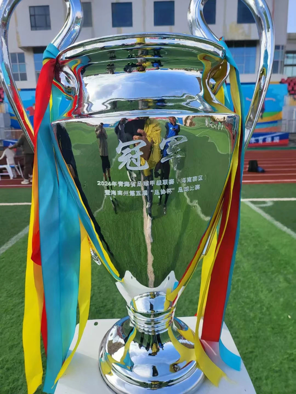 神州豪门斗志昂扬，热血铸就壮丽传奇