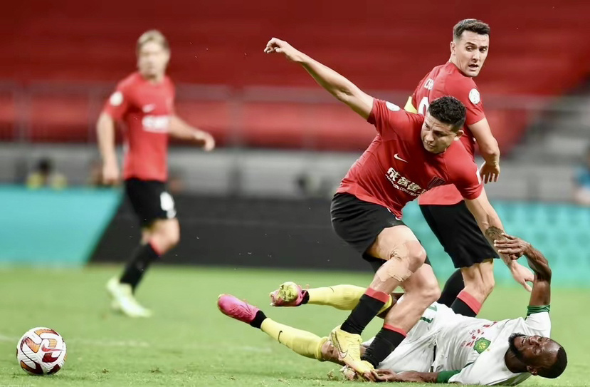 包含东部强队双线作战，西部球队遇困难的词条