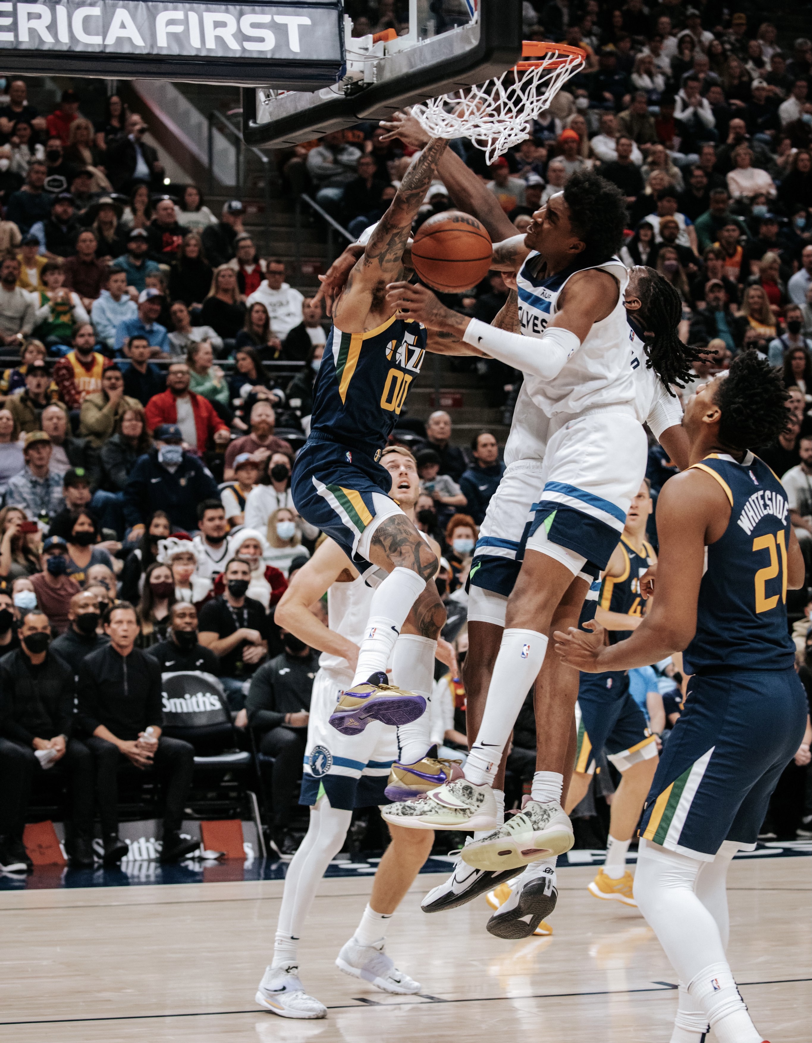 包含爵士负骑士失五连胜，康利弃赛对球队影响明显的词条