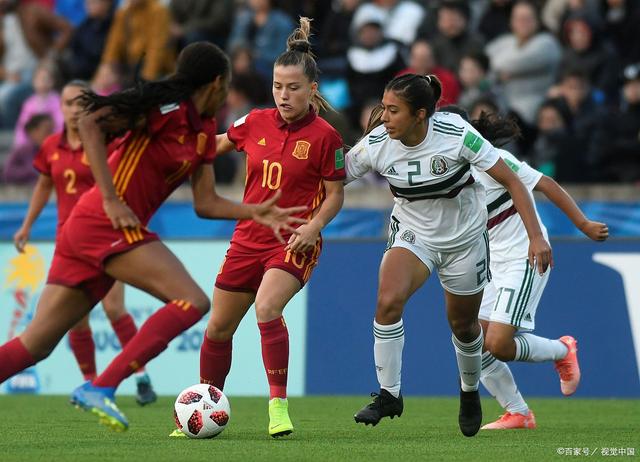 瑞士女足连续战胜对手，晋级半决赛