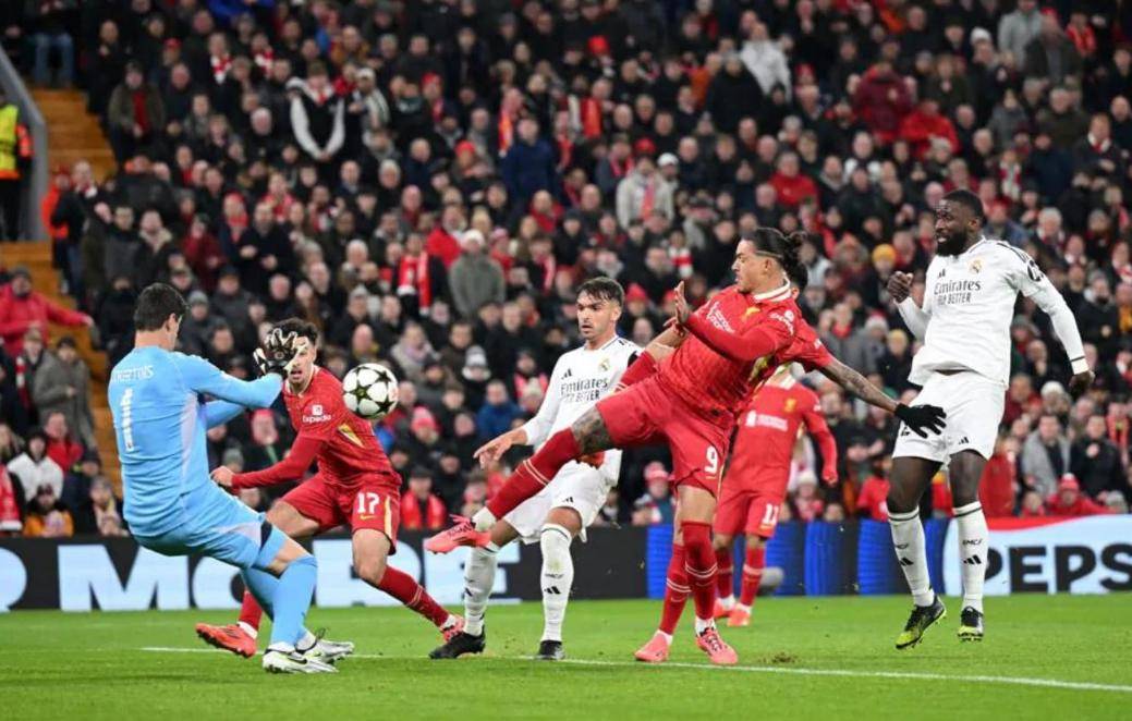 姆巴佩错失单刀球，莱比锡门将神勇扑救成最大功臣！的简单介绍